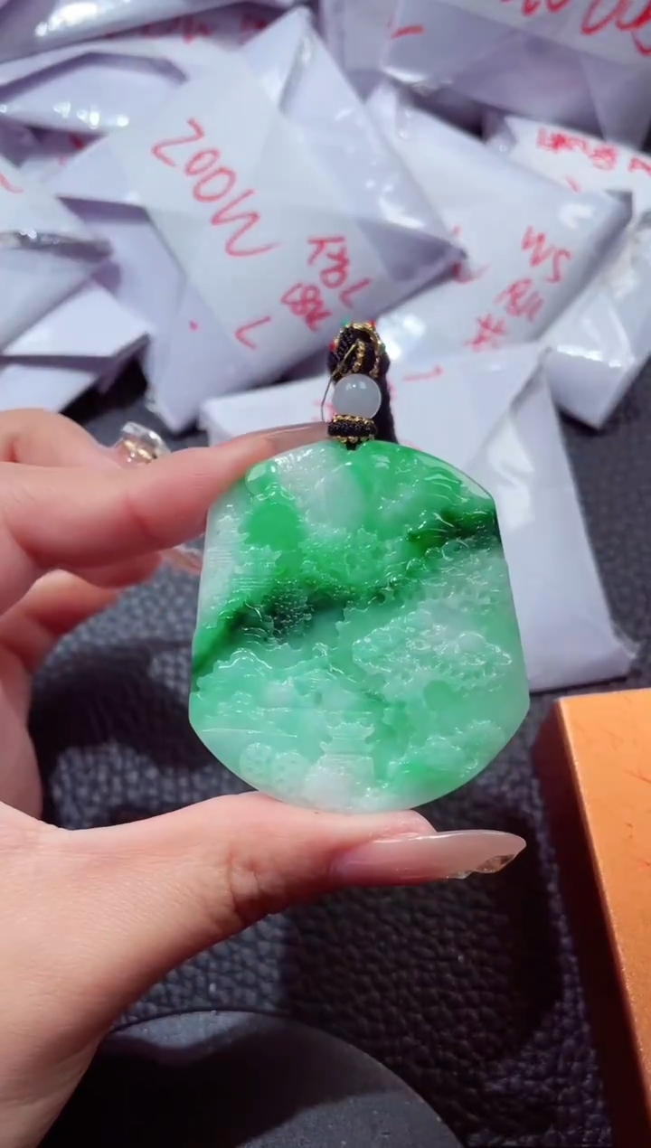 颈饰未镶嵌翡翠608