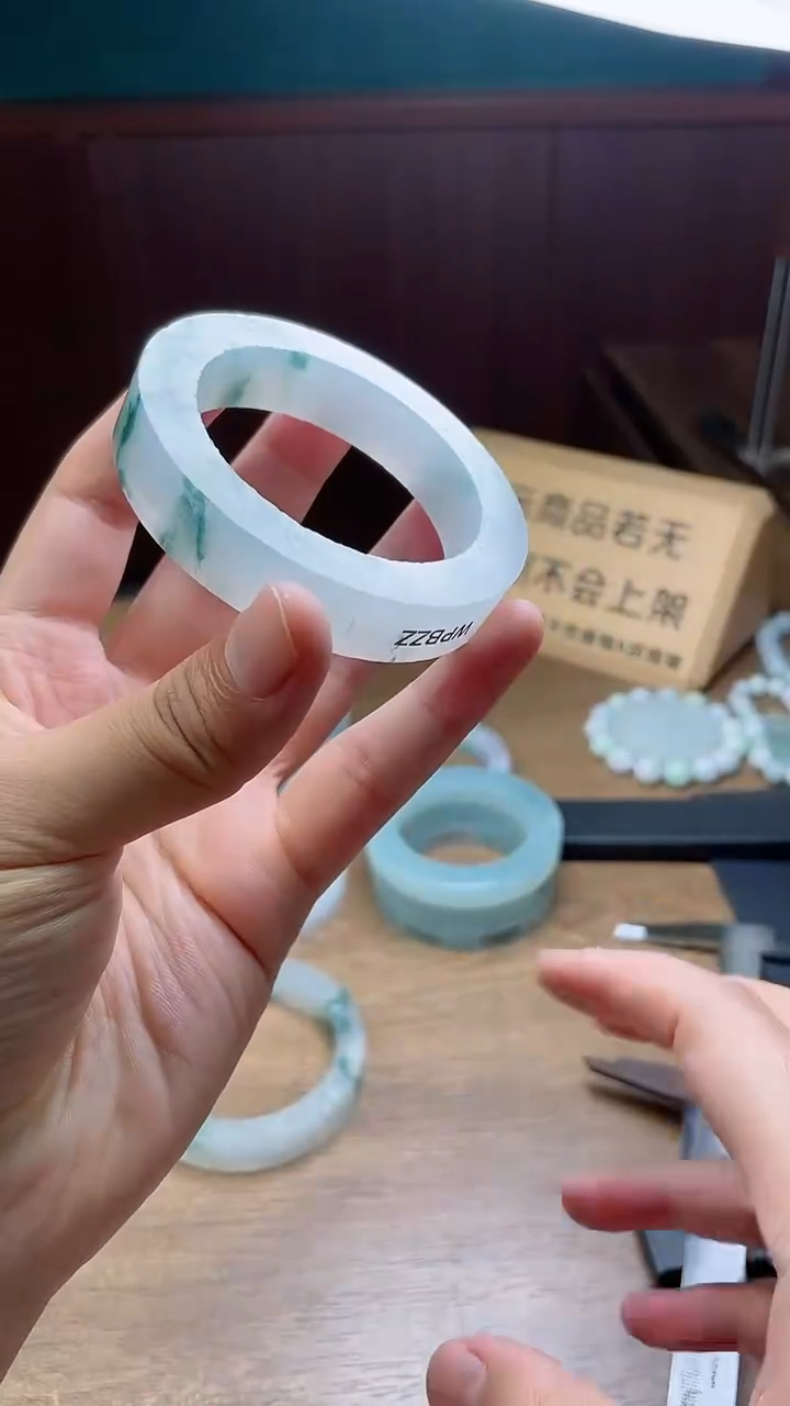 定制翡翠手镯未镶嵌兰*定制