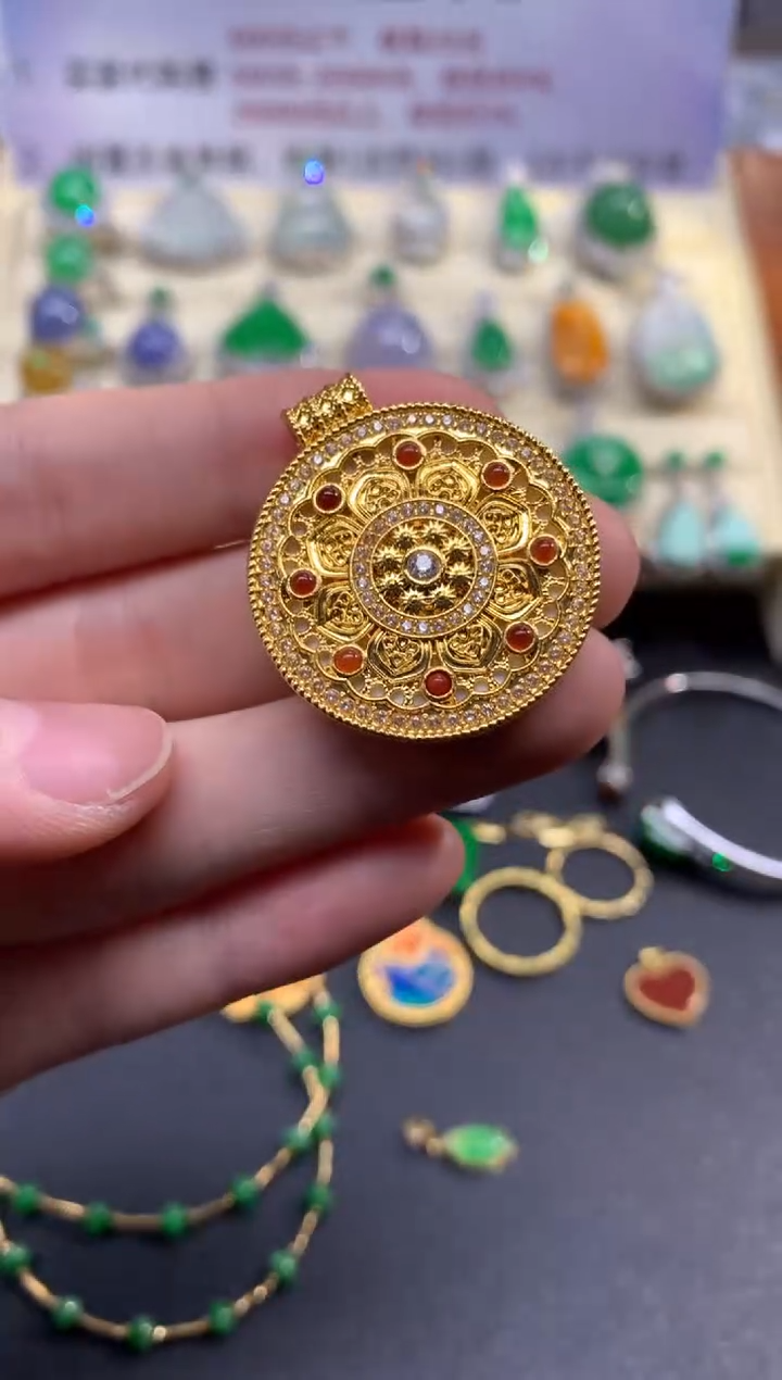 吊坠(不含链)18K金吊坠|1300