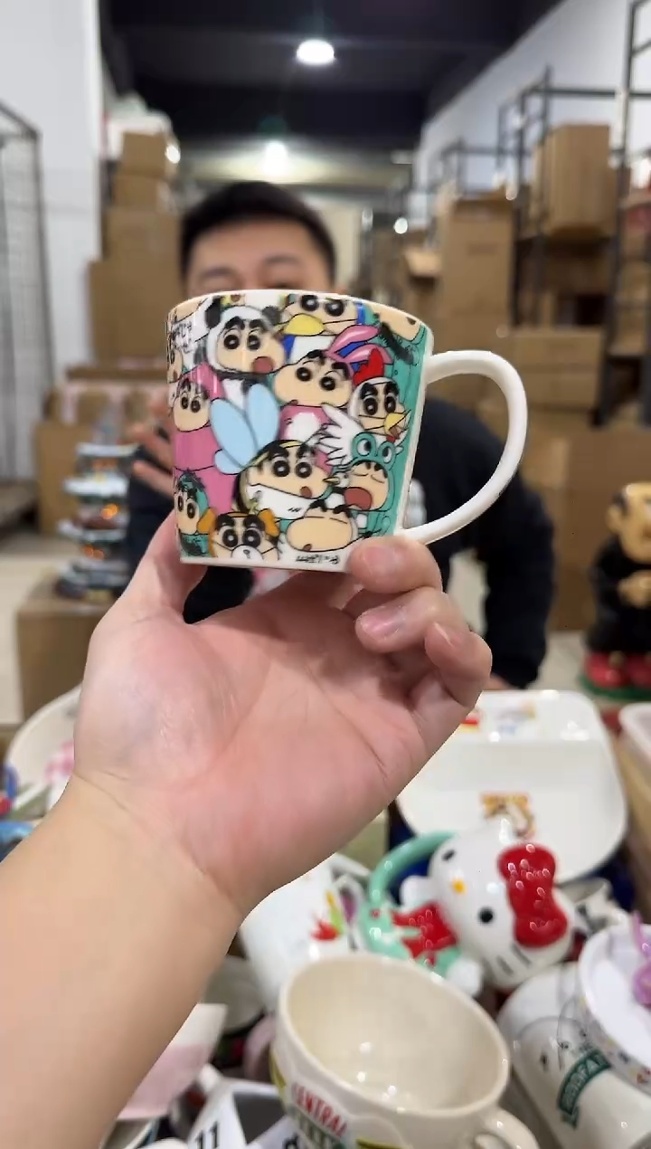 瓷片蜡笔小新合集水杯