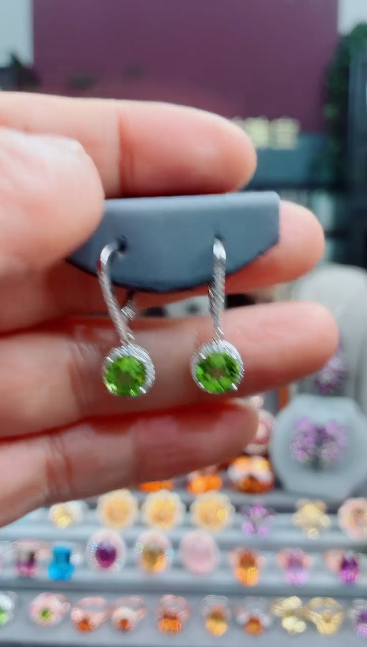 银S925镶嵌耳钉橄榄石爱*橄榄石耳钉