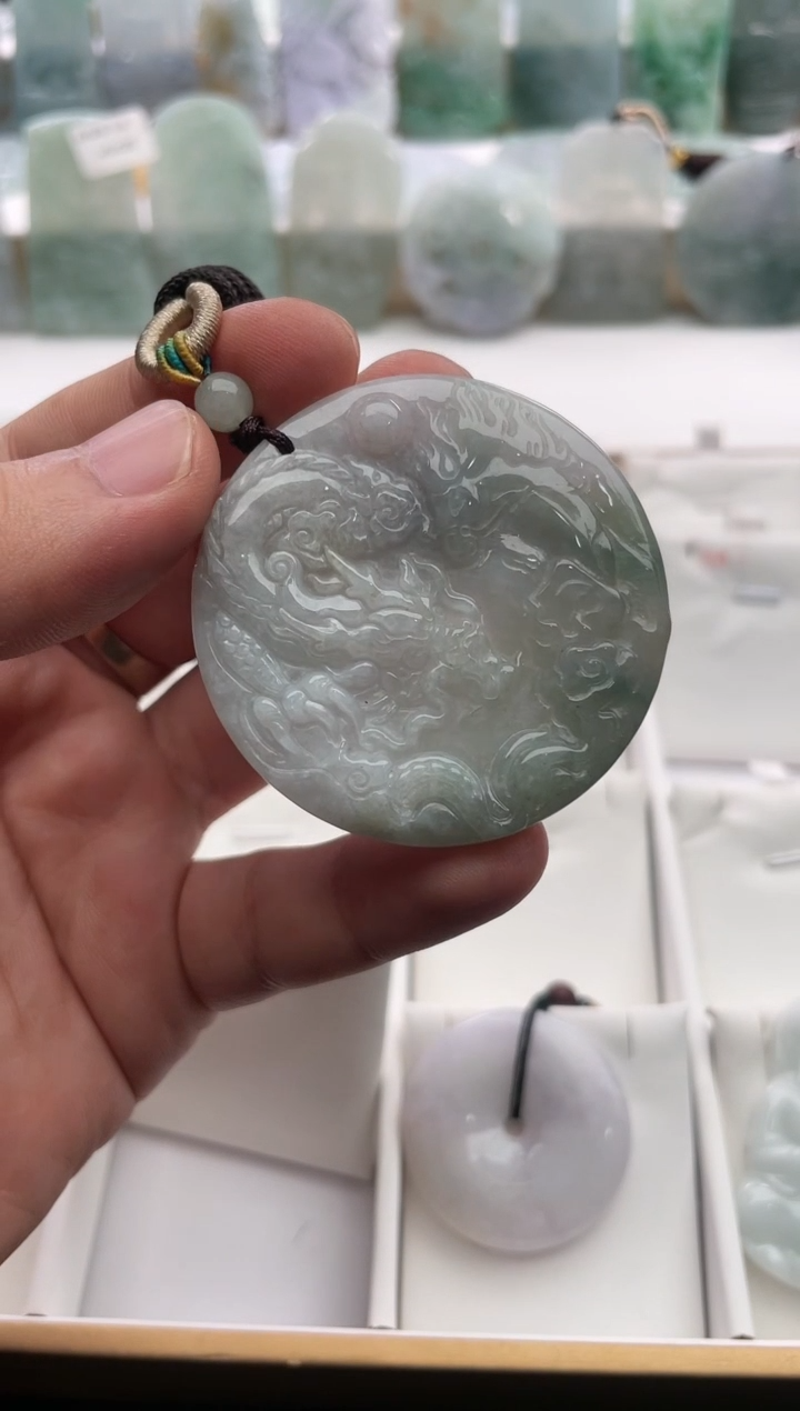 【闪购商品】翡翠颈饰未镶嵌..../3/3/ 62