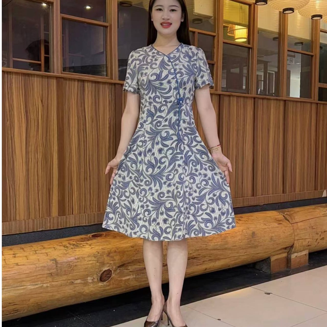 夏季短袖连衣裙时尚气质遮肉收腰显瘦中长款女裙子