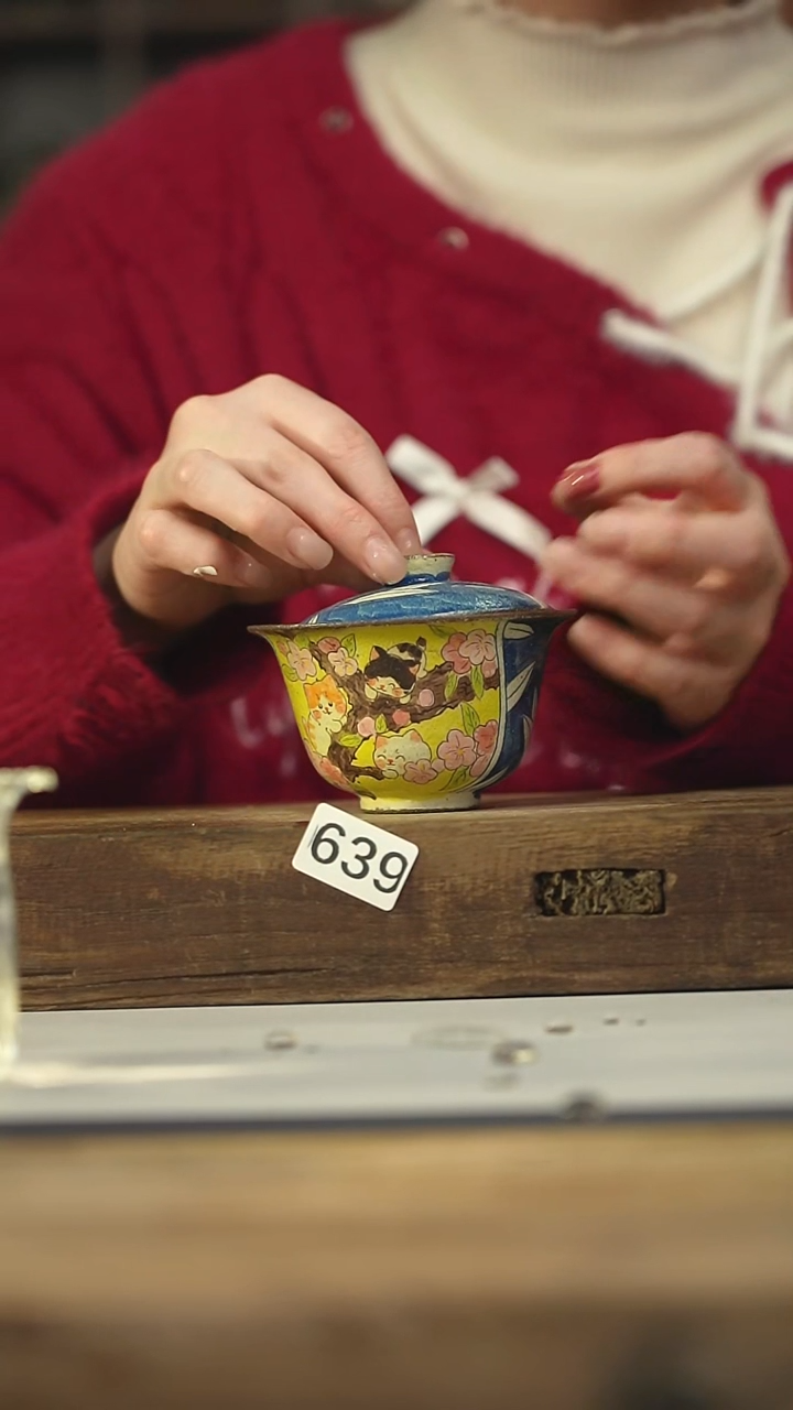 设计师手作款迷糊手绘盖碗