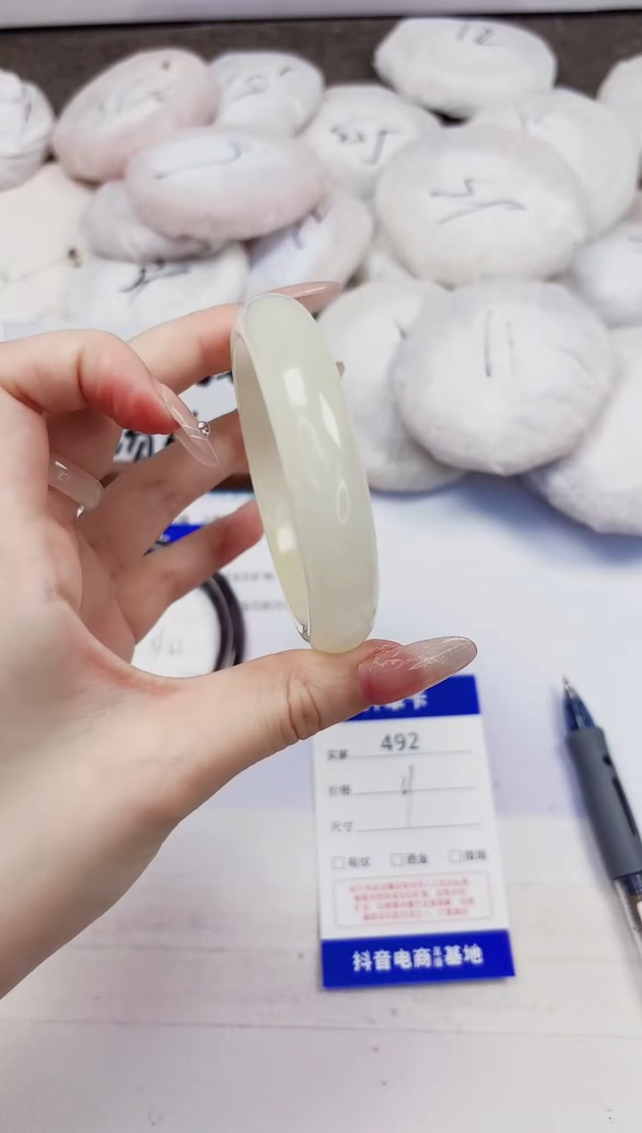 石英质玉手镯未镶嵌492-晴水-圈口54