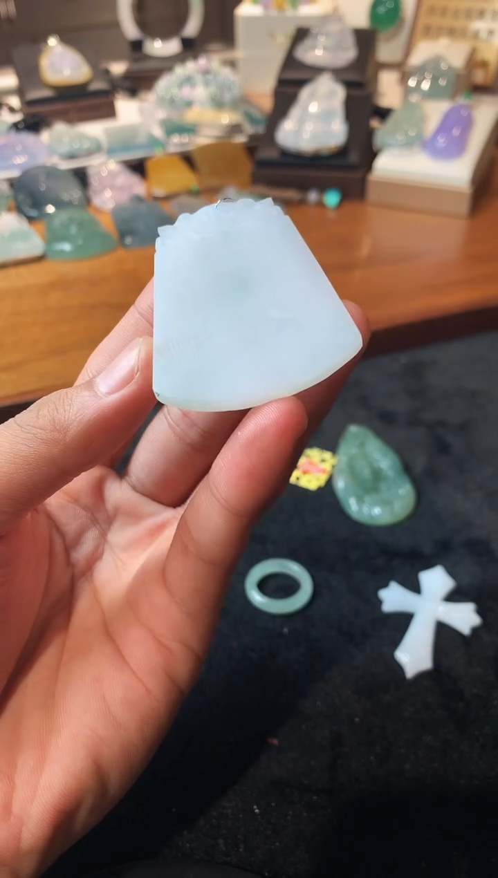 定制翡翠未镶嵌西***人S毛货不退不换