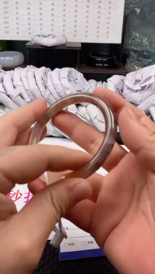 【闪购商品】石英质玉手镯未镶嵌135-62多样性发货看清圈口下单