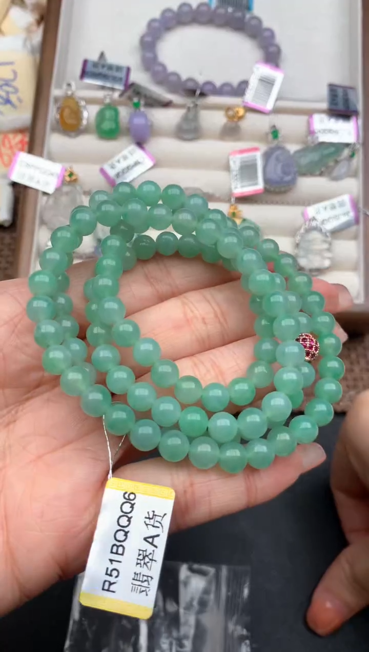 未镶嵌挂件翡翠1