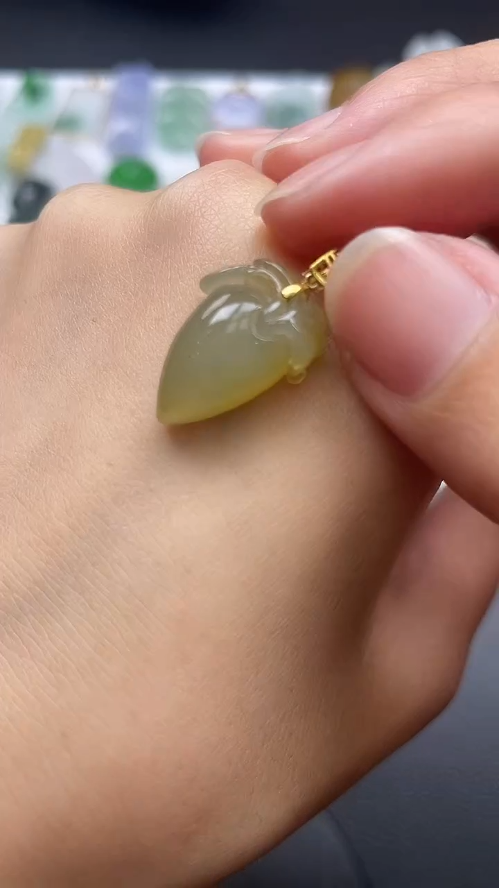 【闪购商品】翡翠颈饰18K金镶嵌翡翠