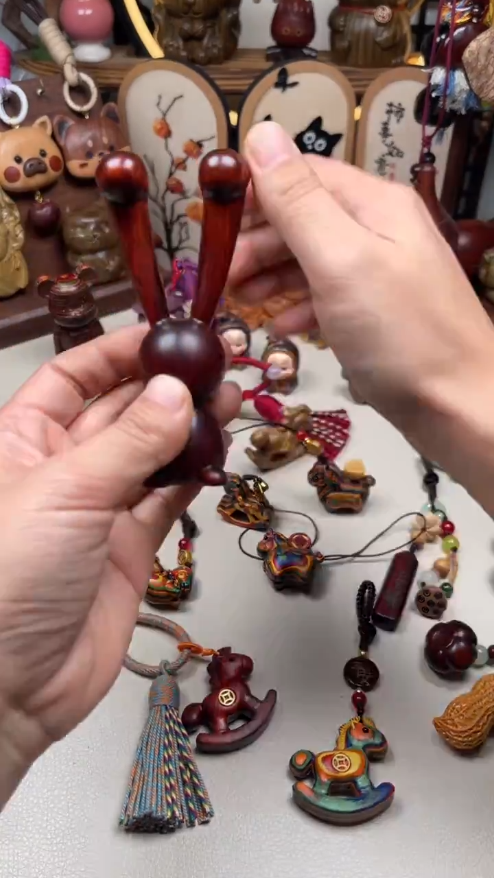 檀香木紫檀兔子按摩棒摆件