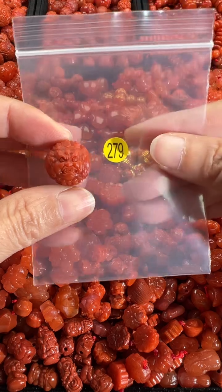 【闪购商品】南红玛瑙颈饰未镶嵌1