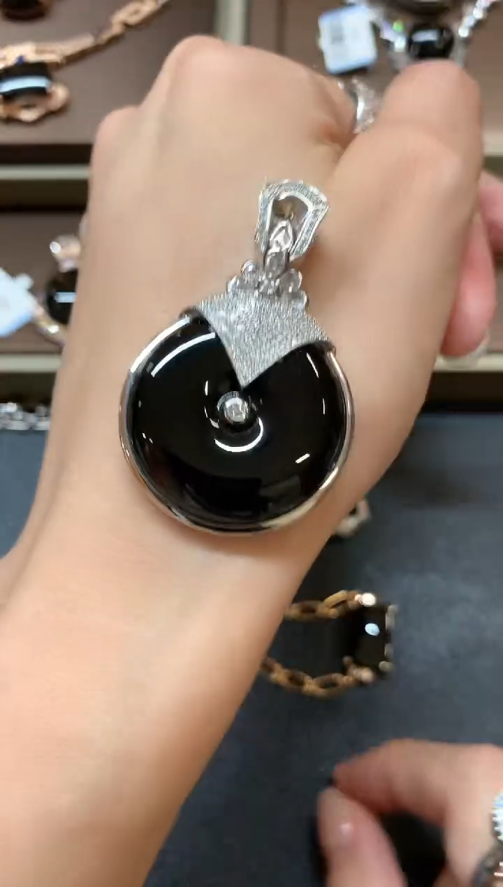 【闪购商品】翡翠吊坠(不含链)18K金镶嵌a226不退换