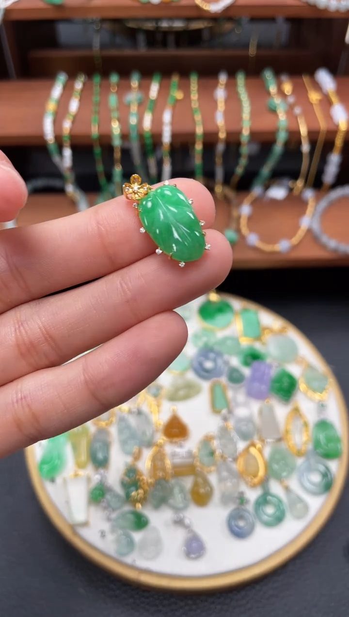 【闪购商品】翡翠吊坠(不含链)18K金镶嵌一个   JK331