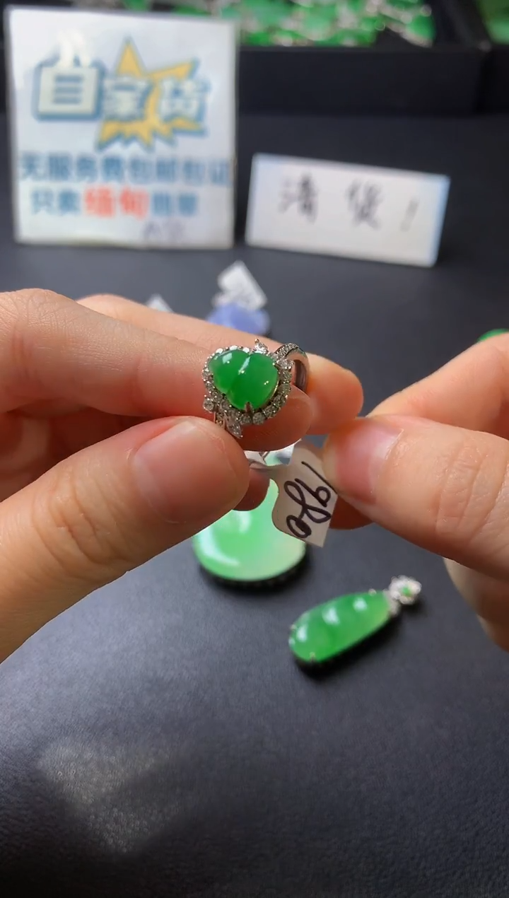 颈饰银S925镶嵌翡翠翡翠