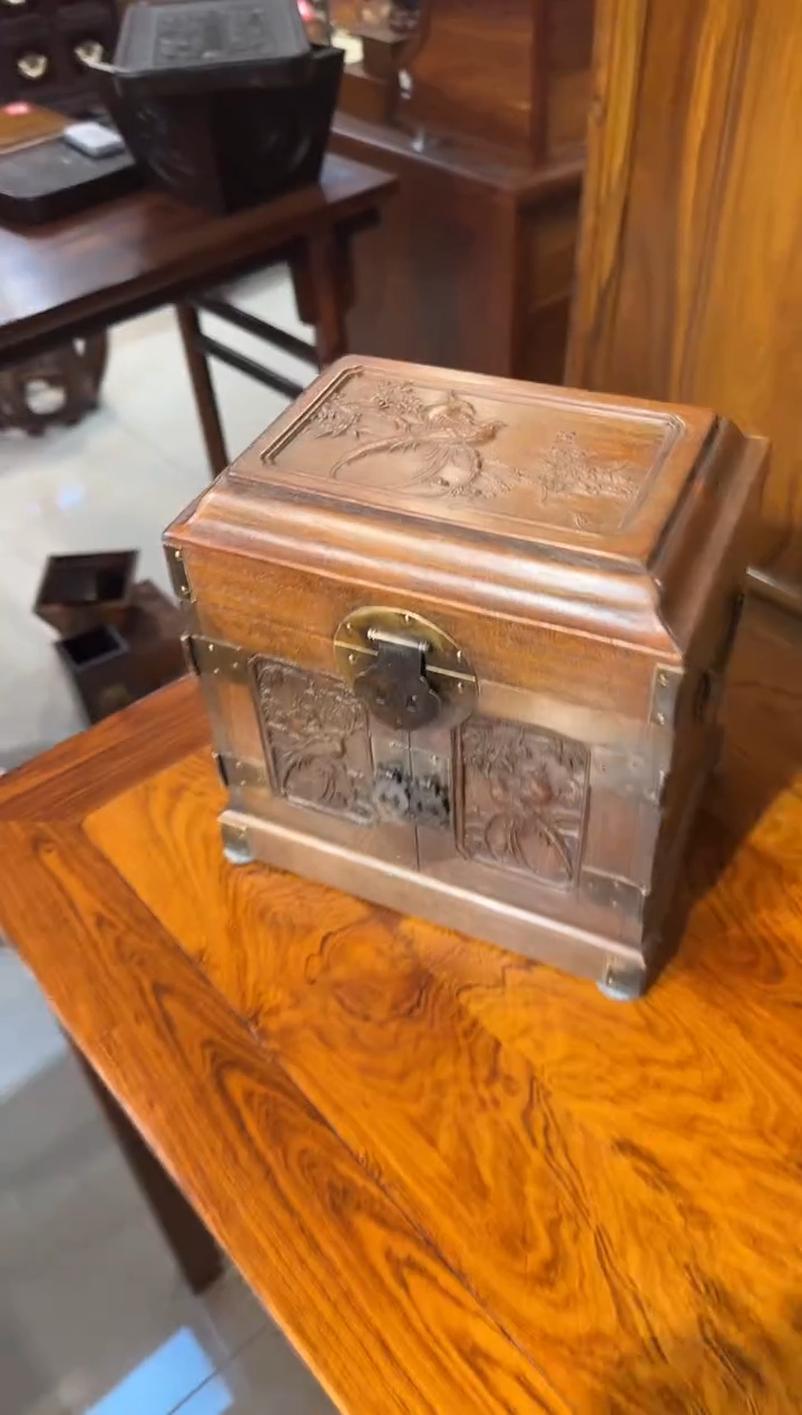 【闪购商品】木木艺花鸟官箱388.8888