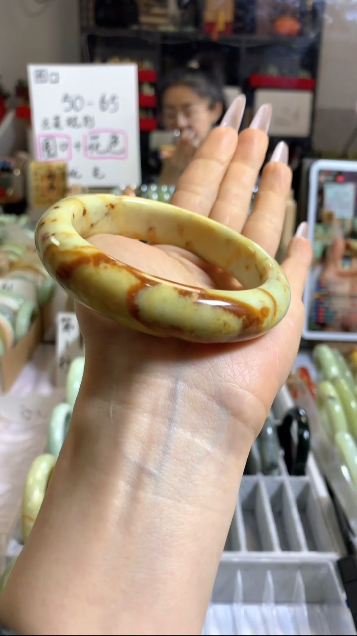 未镶嵌岫玉手镯81 62+ 包容