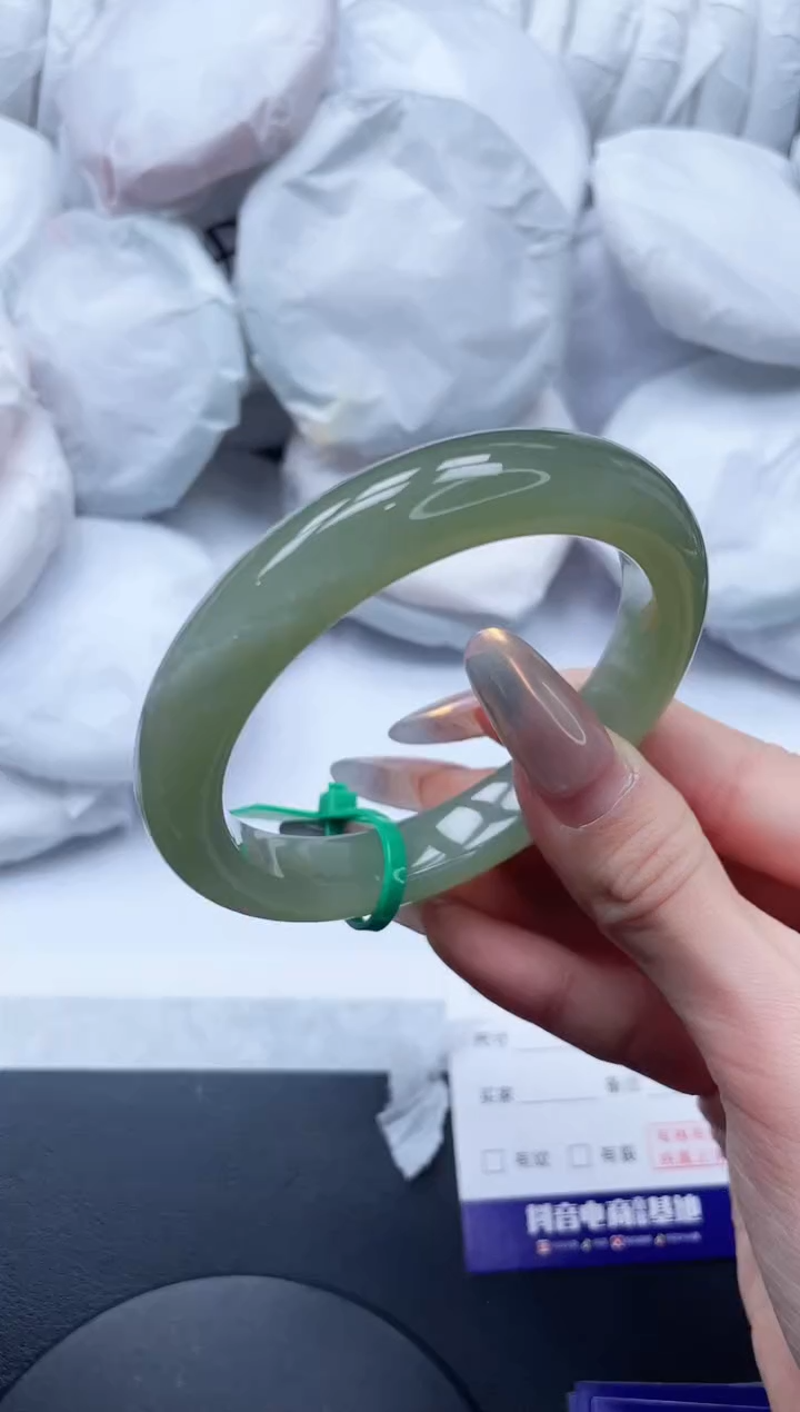 【闪购商品】和田玉手镯未镶嵌19L420-59