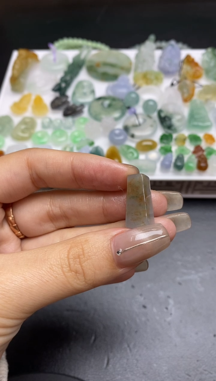 【闪购商品】定制翡翠未镶嵌翡翠毛货~