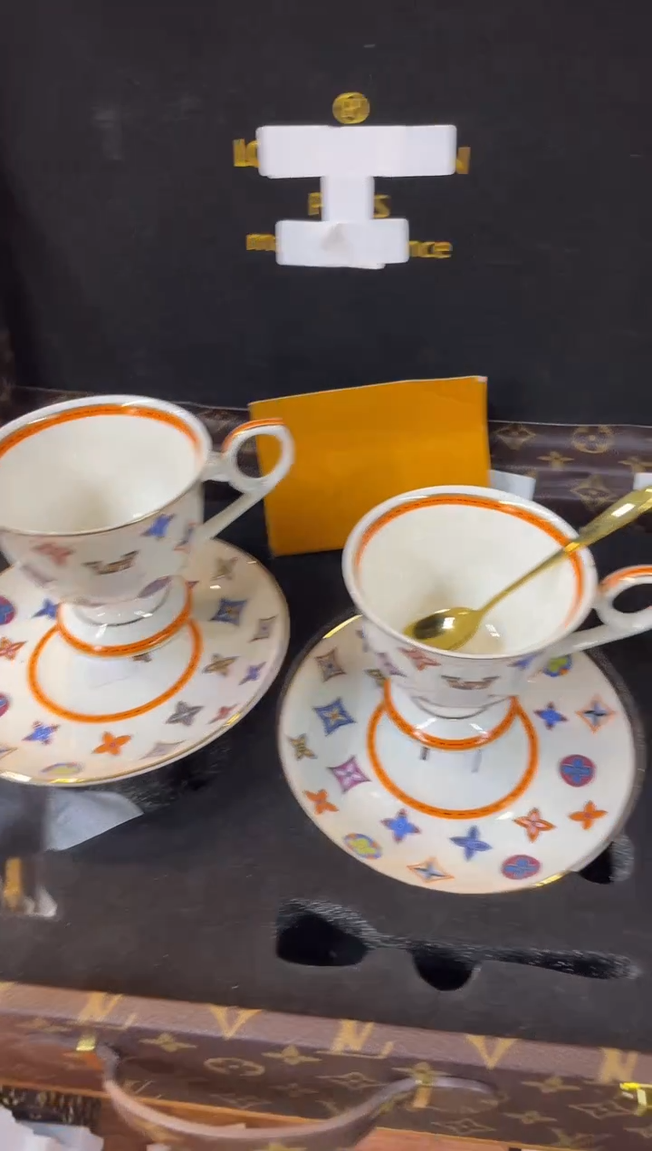 杯鸿辉家品牌瓷器，京东包邮！