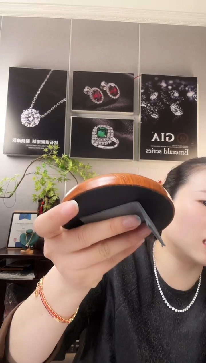 主播定制链接金色款耳饰一对