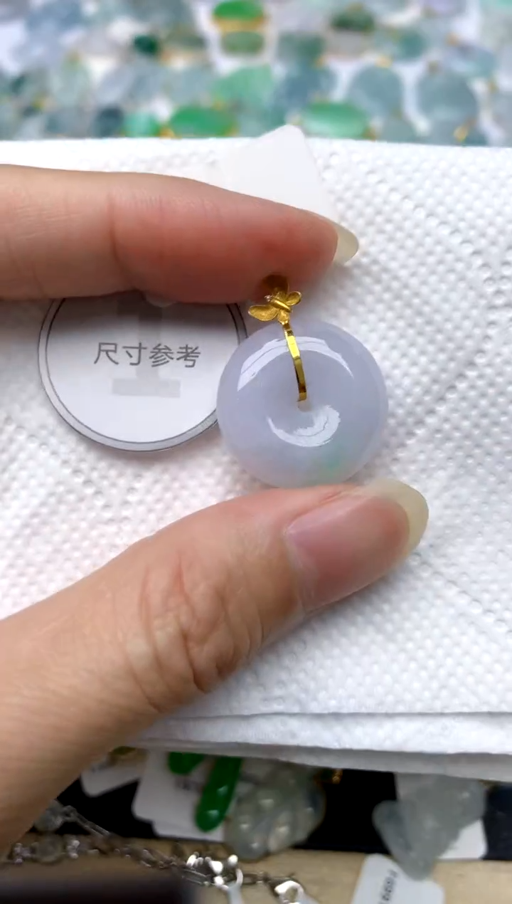 颈饰18K金镶嵌翡翠天然A货翡翠