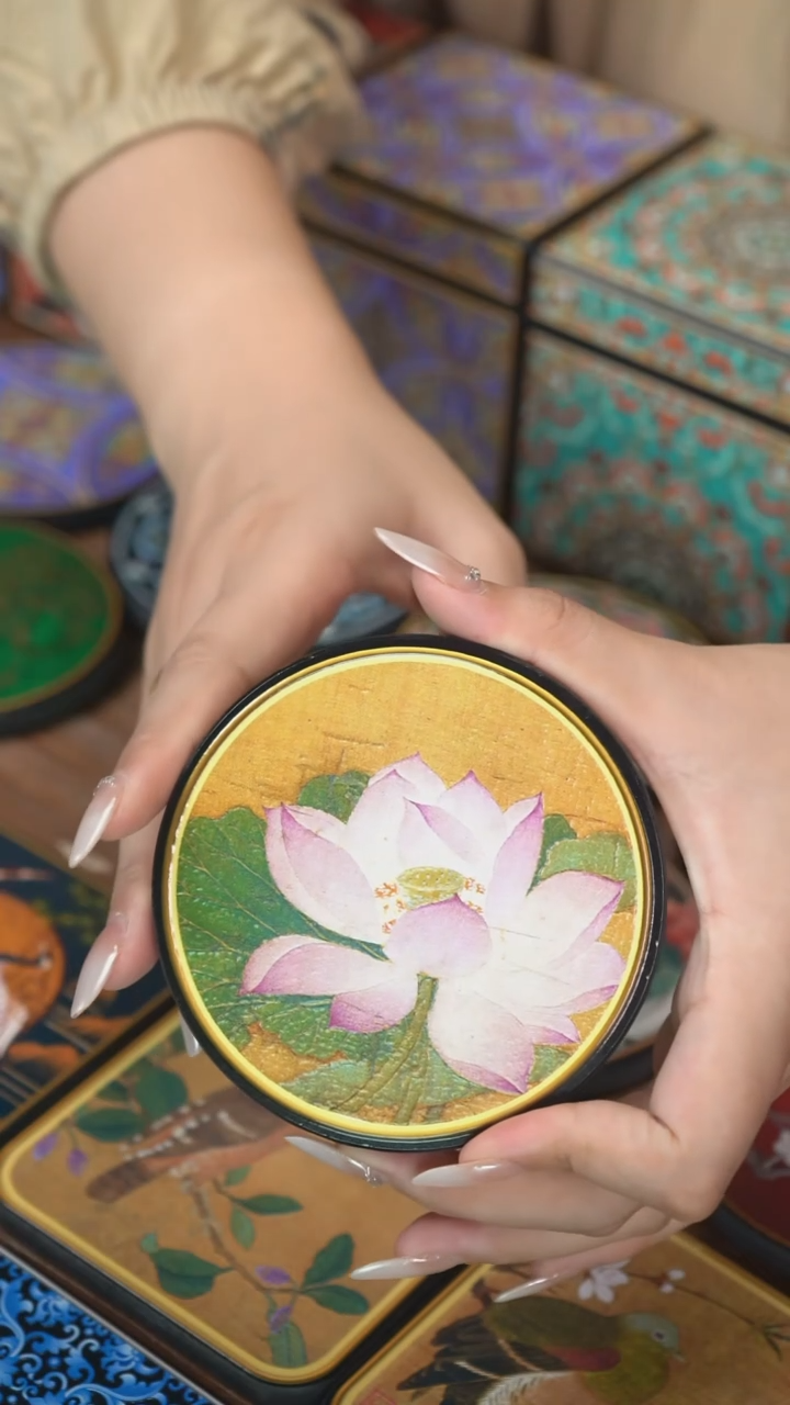 壹藏贰宝出水芙蓉图案杯垫一片
