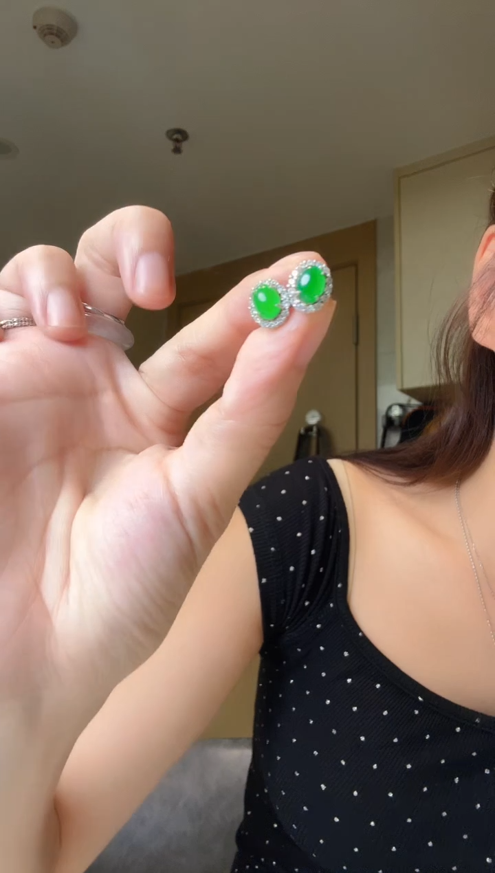 翡翠银S925镶嵌耳钉天然翡翠耳钉