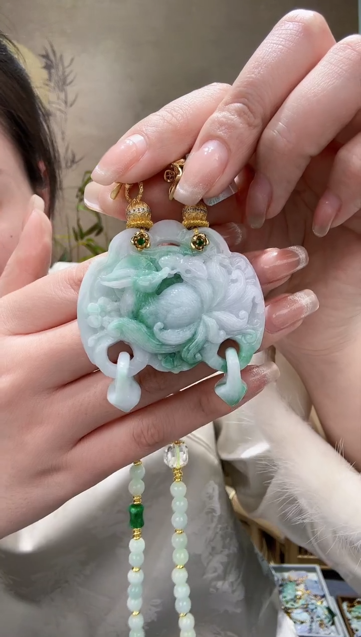 【闪购商品】翡翠颈饰未镶嵌吊坠