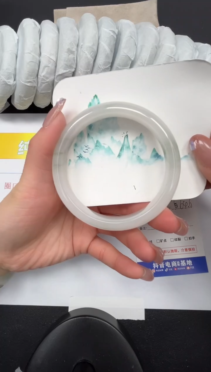 【闪购商品】石英质玉手镯未镶嵌366-64.6