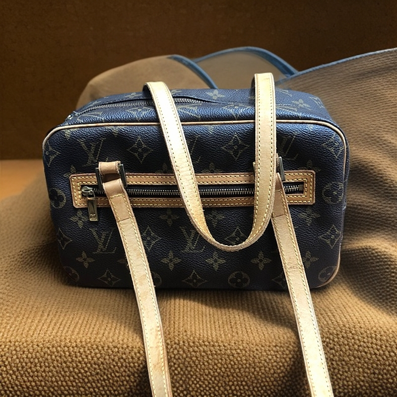 95新 LouisVuitton/路易威登 开口笑 单肩包 植鞣革换新 32854