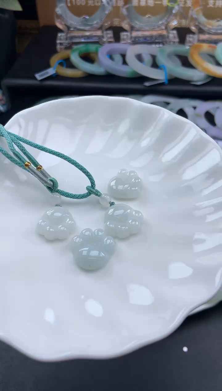 【闪购商品】翡翠挂件未镶嵌A150猫爪「多样性发货一个」