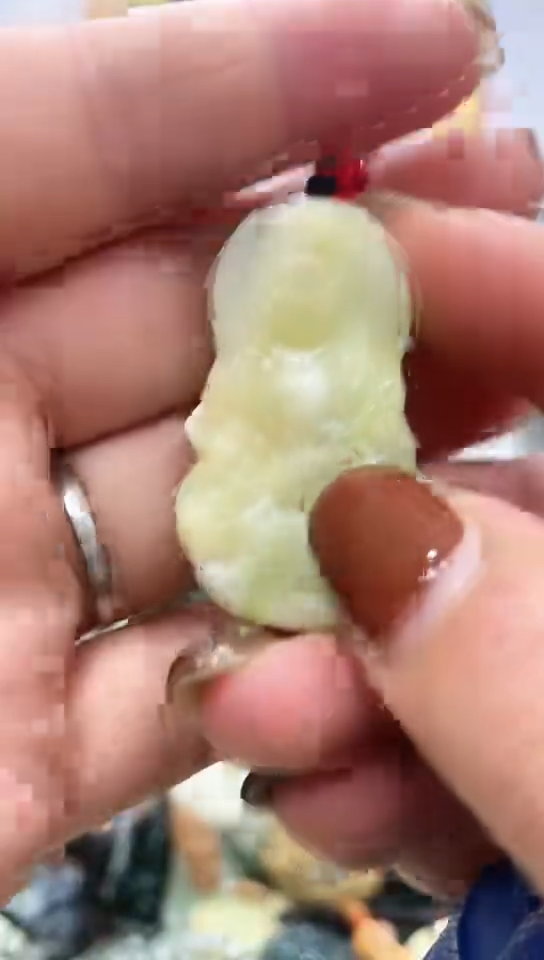 未镶嵌岫玉挂件 