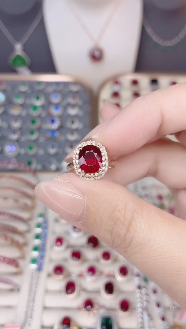 18K金镶嵌碧玺戒指碧玺2.7CT