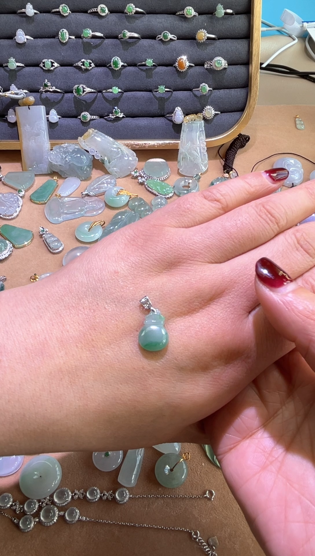 【闪购商品】翡翠颈饰18K金镶嵌钱袋子