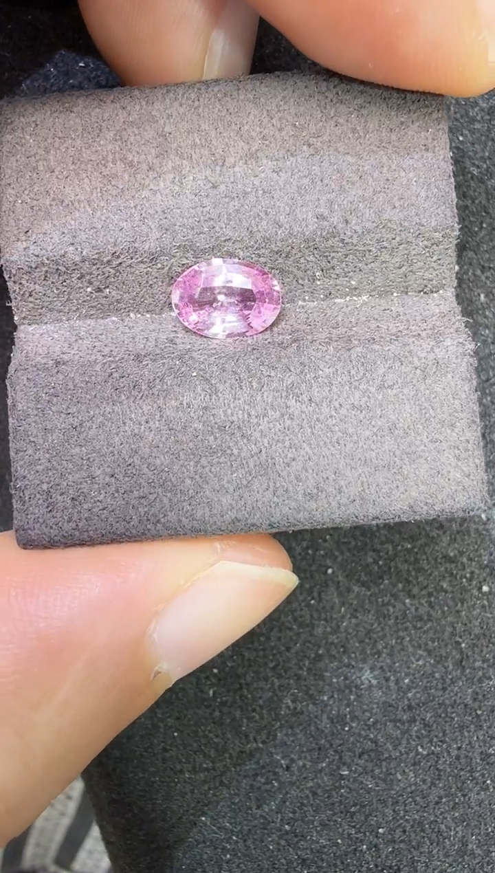 未镶嵌定制定制蓝宝石隔**王天然1.04克拉国际证书