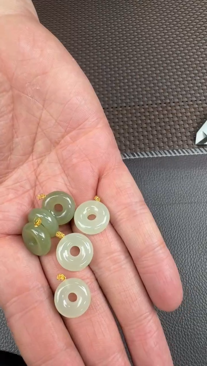 【闪购商品】和田玉挂件18K金镶嵌挂件