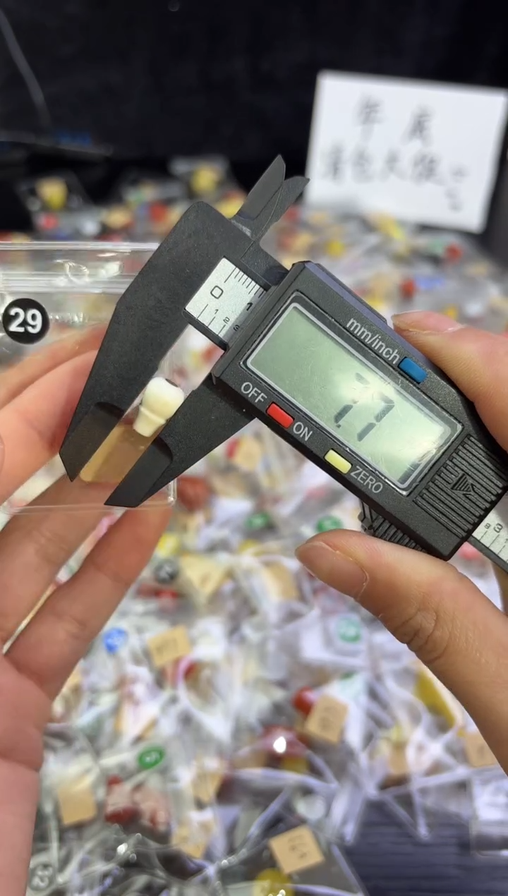 裸石蜜蜡未镶嵌多样性发货