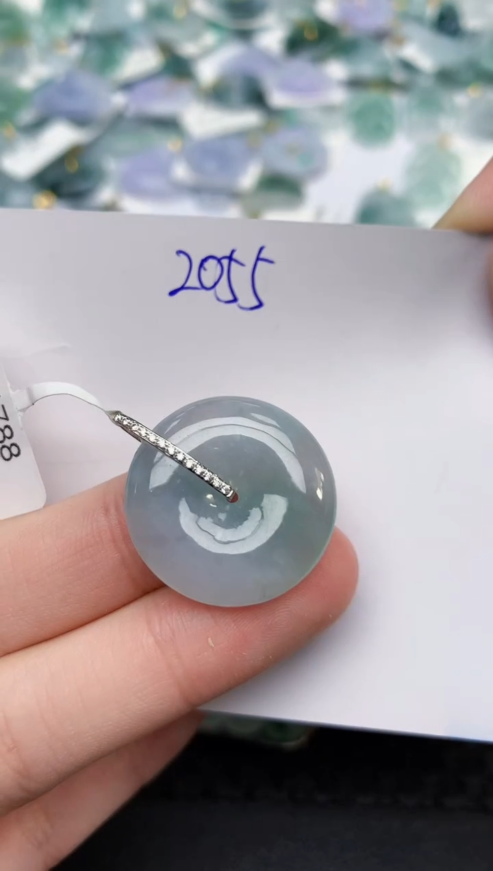 颈饰18K金镶嵌翡翠 天然缅甸A货翡翠百元以上9元证书费自理