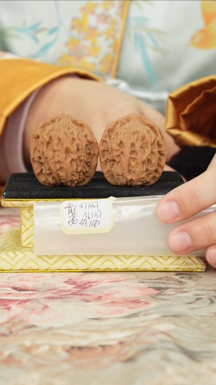 【闪购商品】文玩核桃把件非嫁接北京