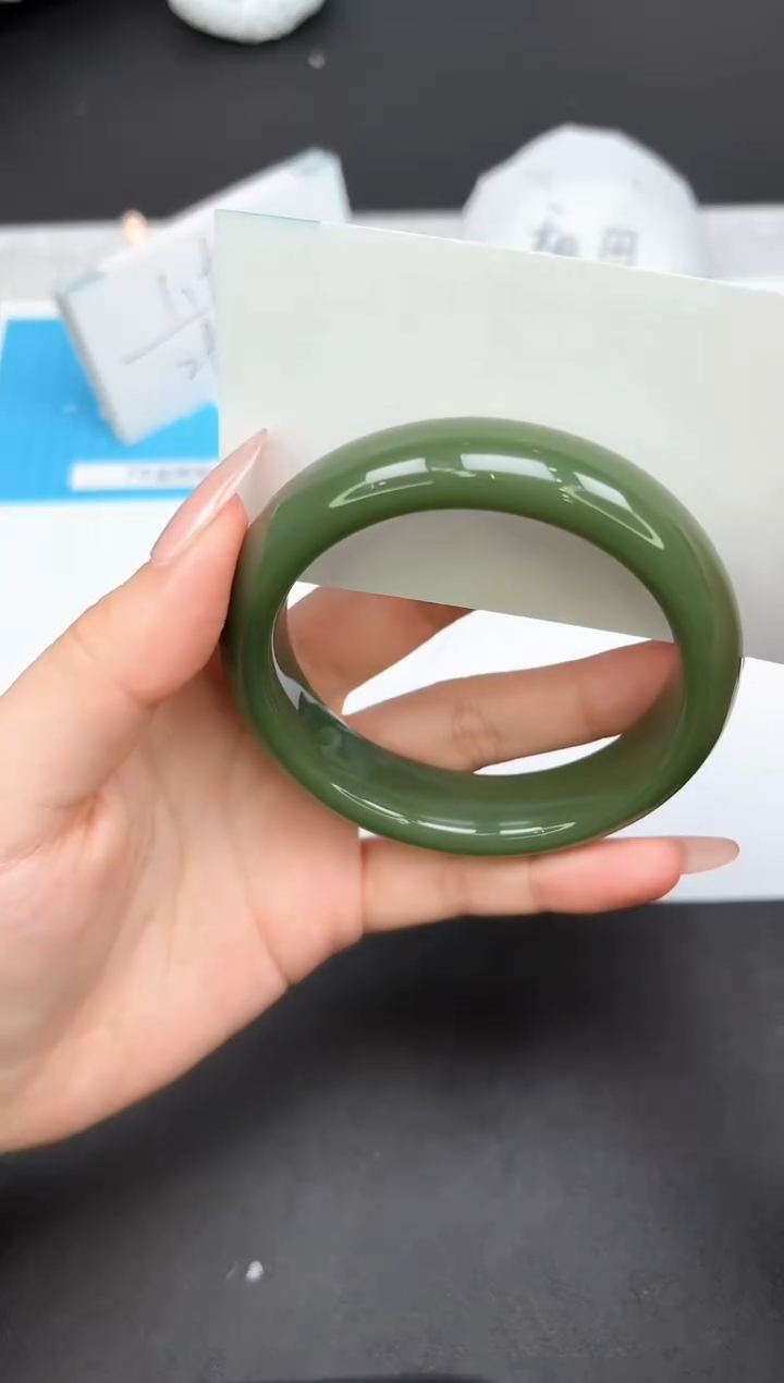 【闪购商品】石英质玉手镯未镶嵌141-58
