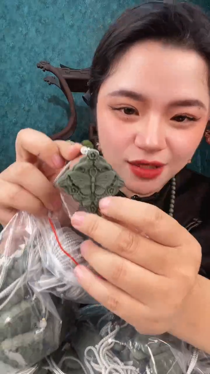 珠串无上清凉香方蝶恋花香牌