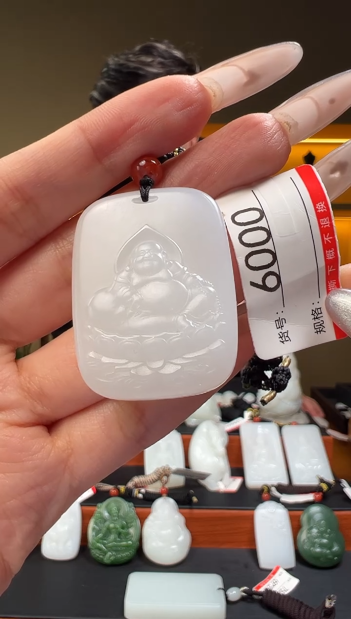 颈饰未镶嵌和田玉天**乐1