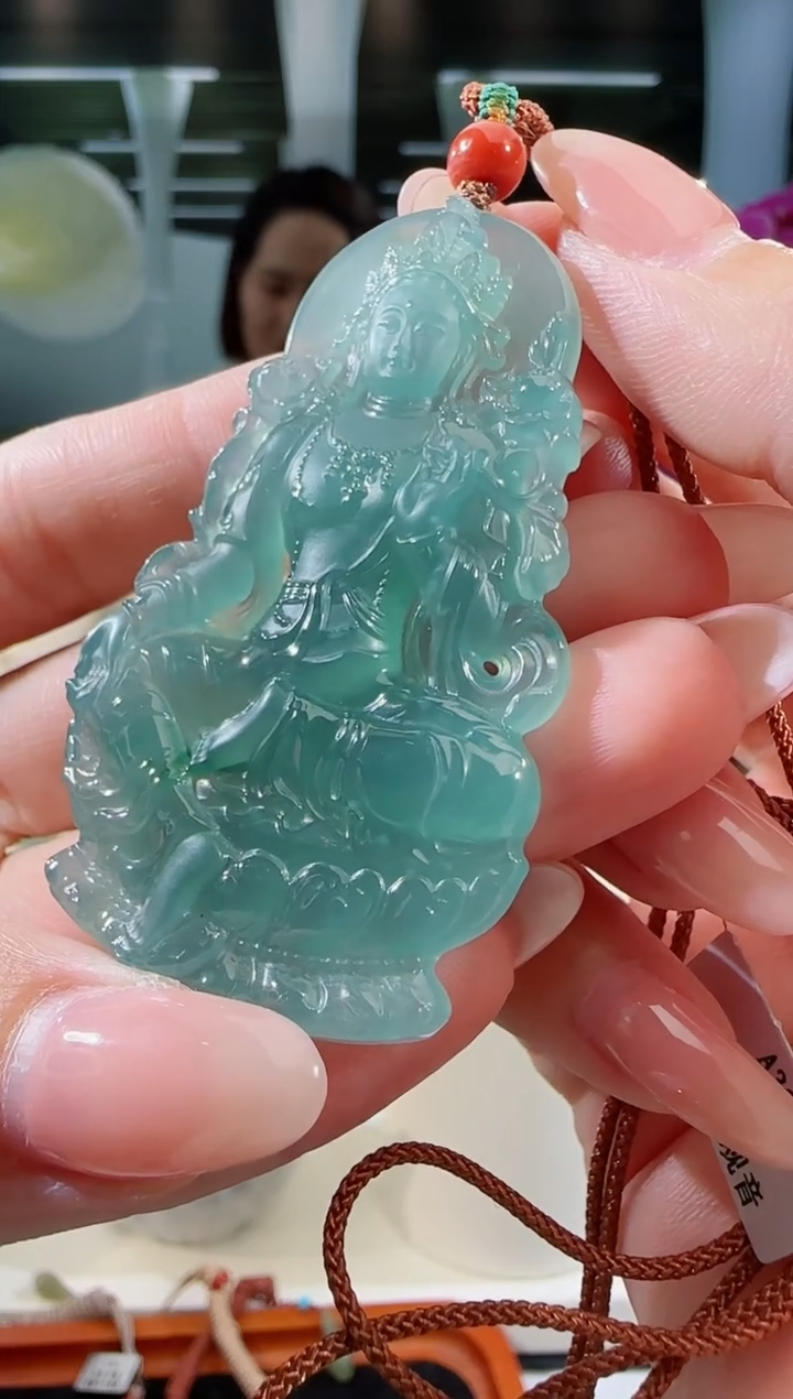 【闪购商品】翡翠吊坠(不含链)未镶嵌度母