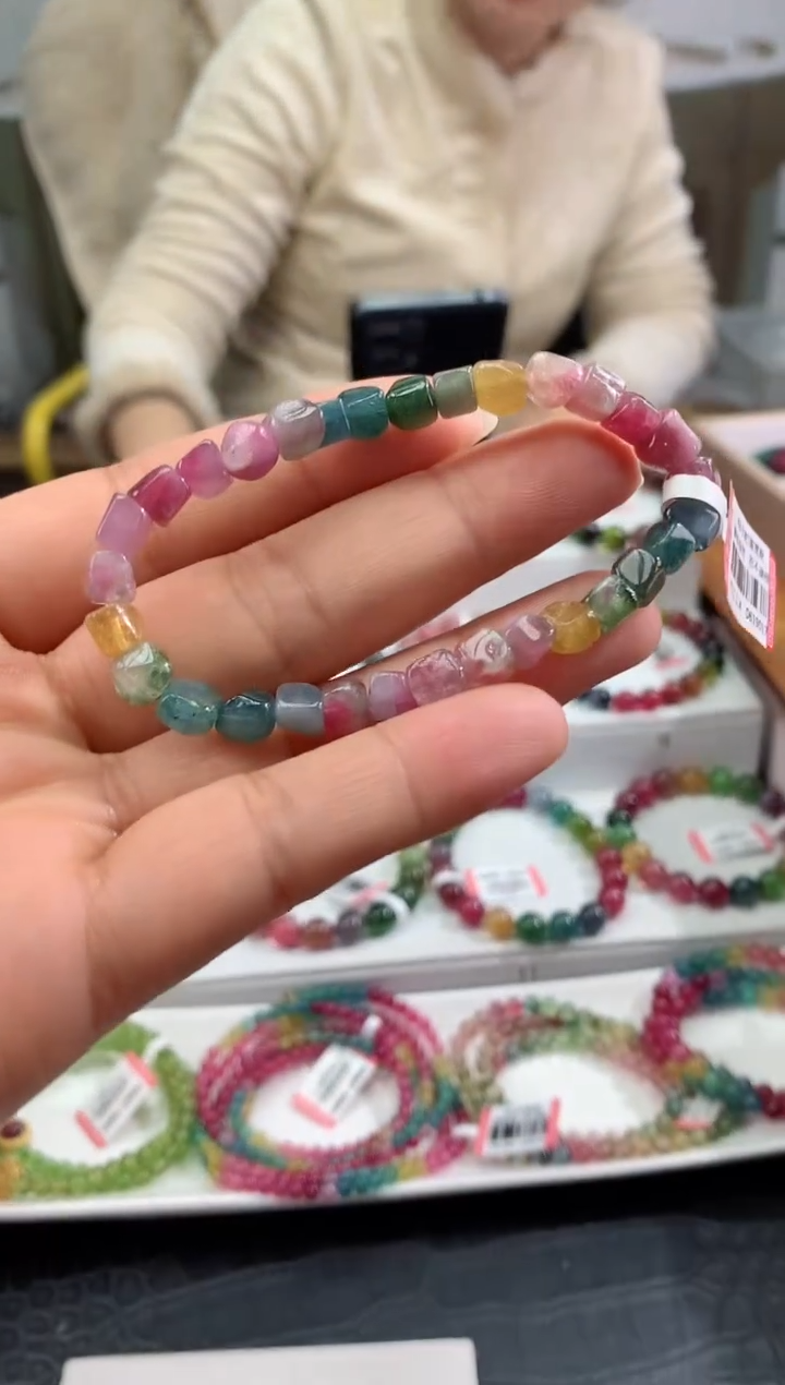 【闪购商品】碧玺手串未镶嵌多样性发一条