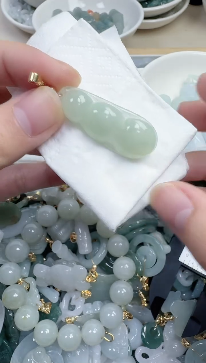 裸石翡翠211号，A货翡翠