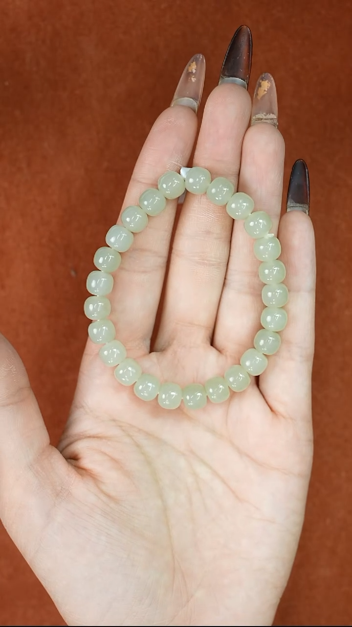 未镶嵌手串和田玉且末近矿微色差卡7*8