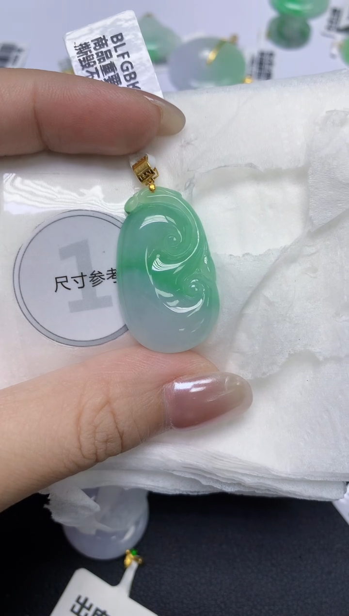 翡翠18K金镶嵌颈饰天然缅甸翡翠A货百元以上9元证书费自理