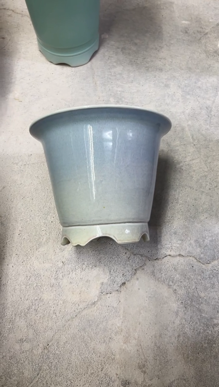  微瑕景德镇颜色釉花盆高17外口20内口17底裂