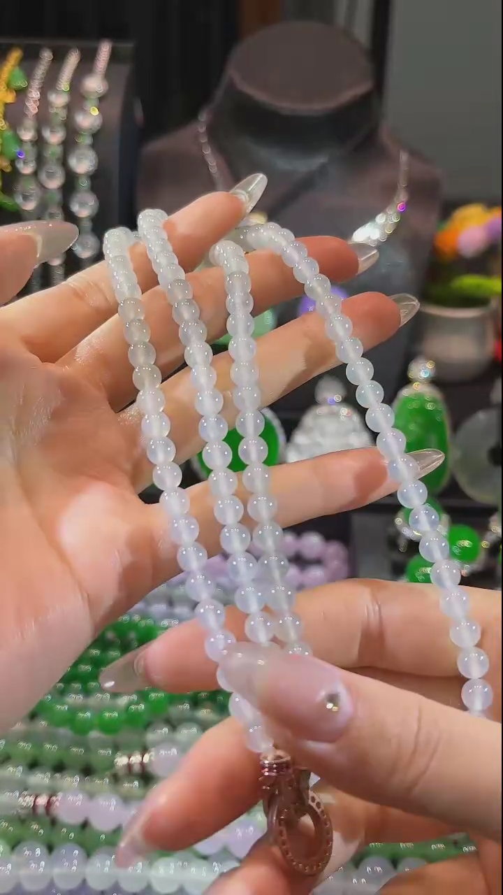 【闪购商品】翡翠颈饰18K金镶嵌吊坠