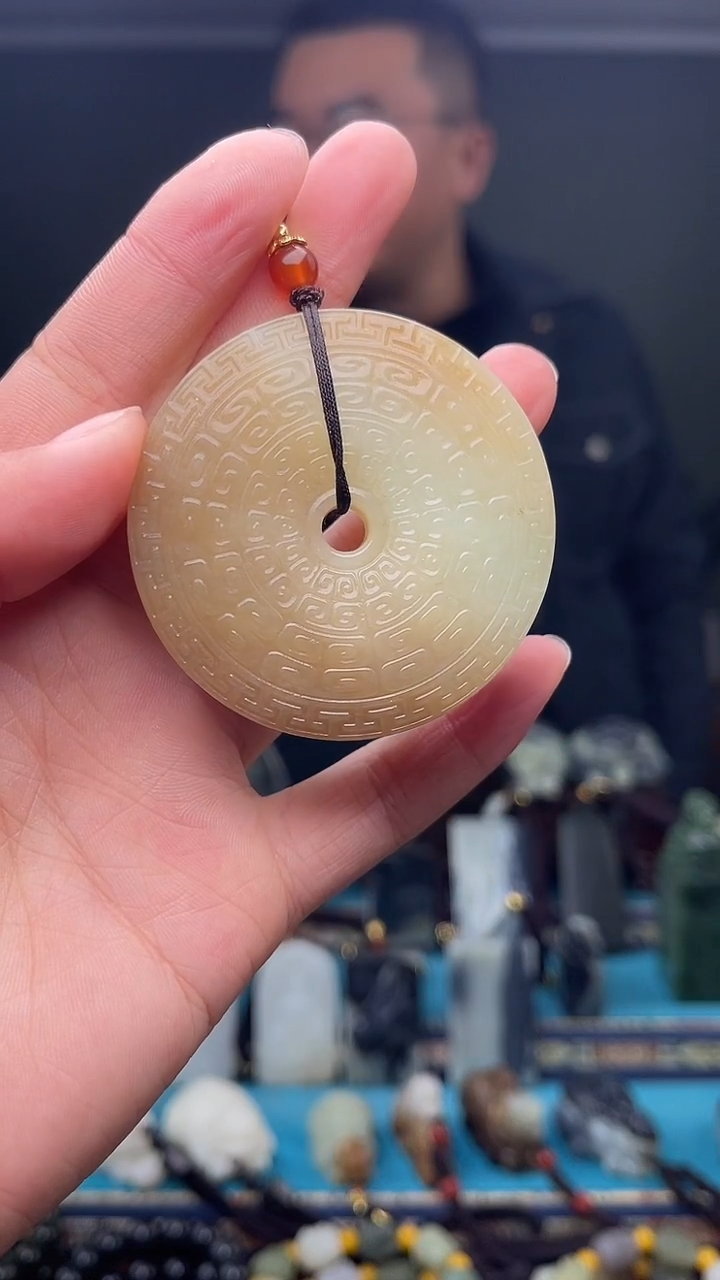 未镶嵌和田玉挂件1